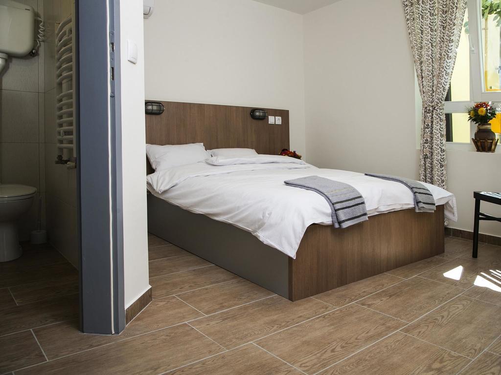 Varad INN Novi Sad Habitación foto
