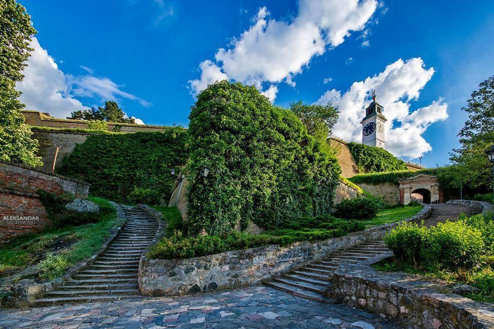 Varad INN Novi Sad Exterior foto